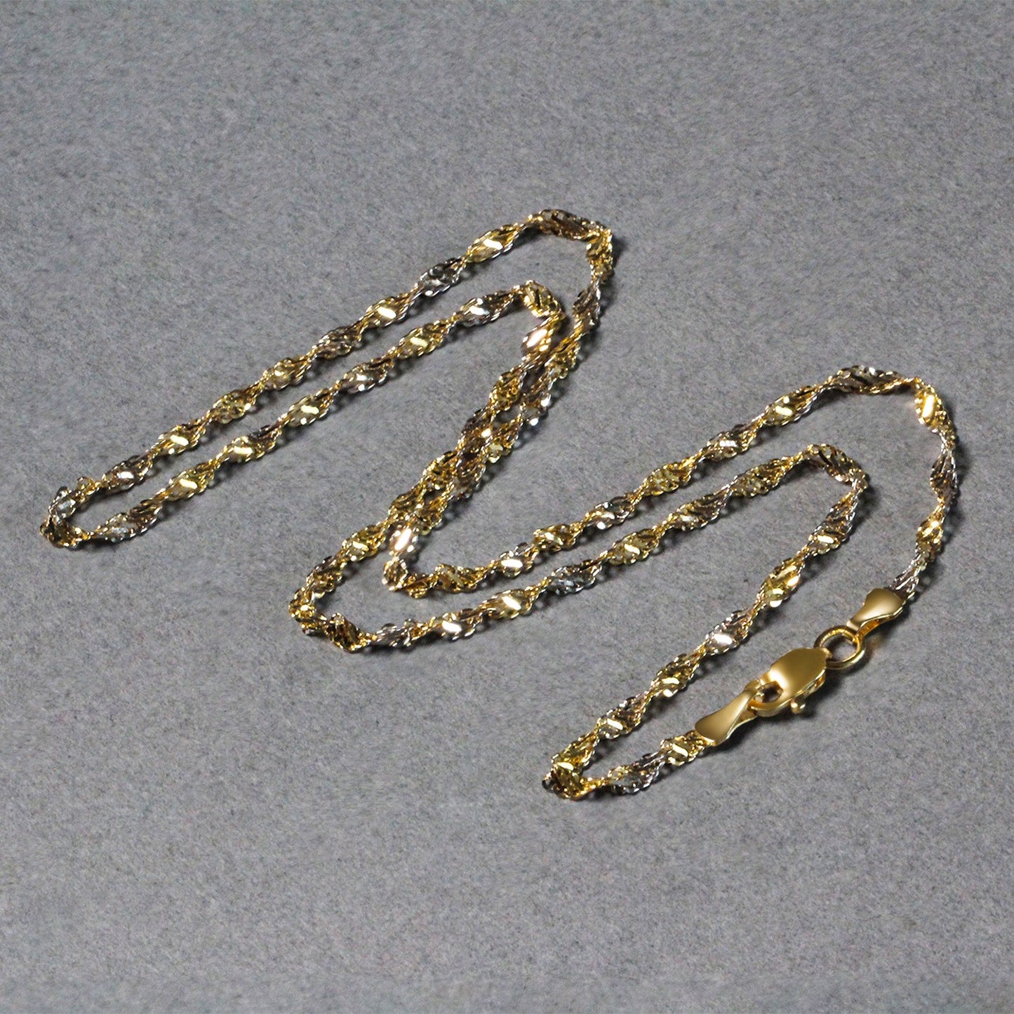 14K Two-Tone Gold Singapore Chain Necklace (2.50 mm)