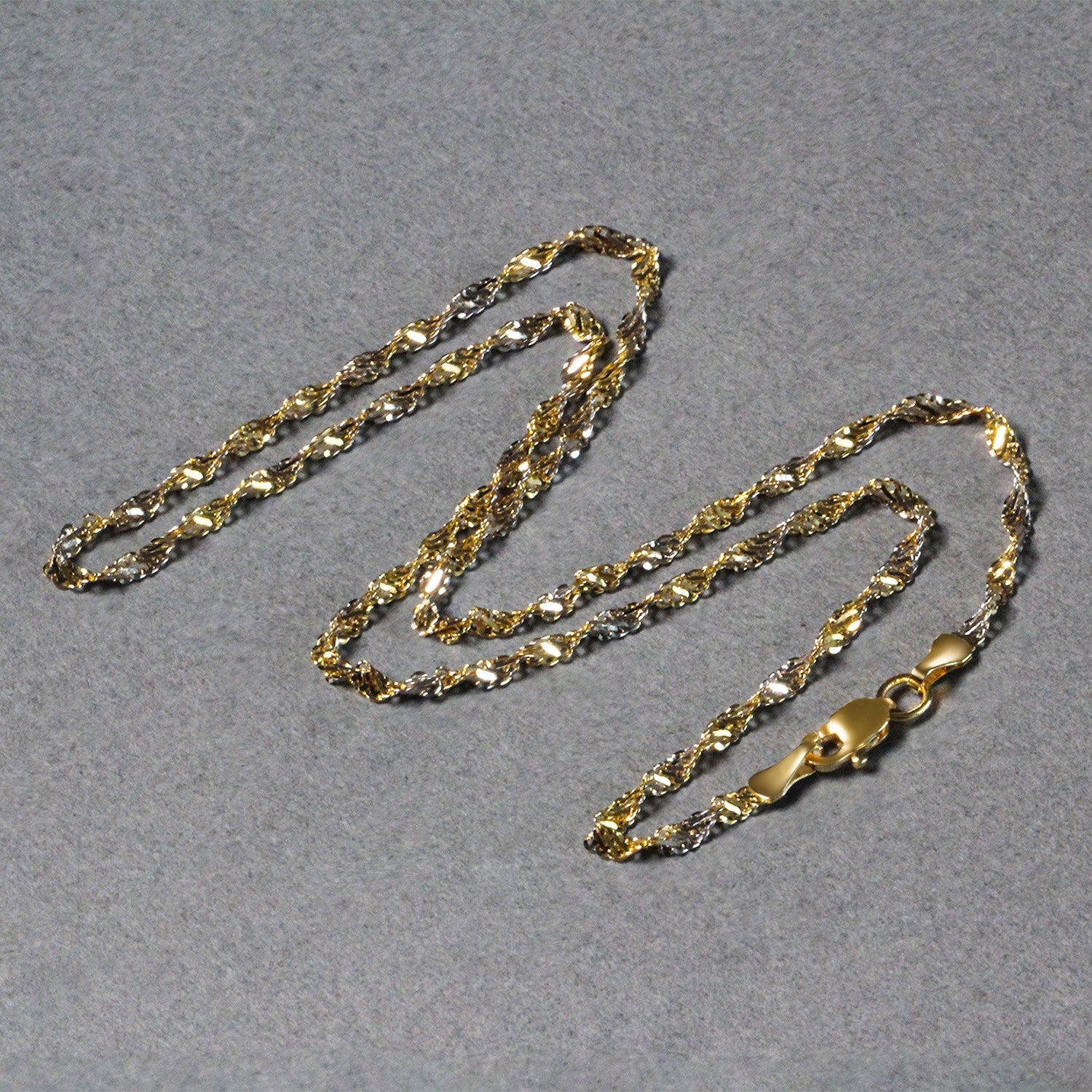 14K Two-Tone Gold Singapore Chain Necklace (2.50 mm)