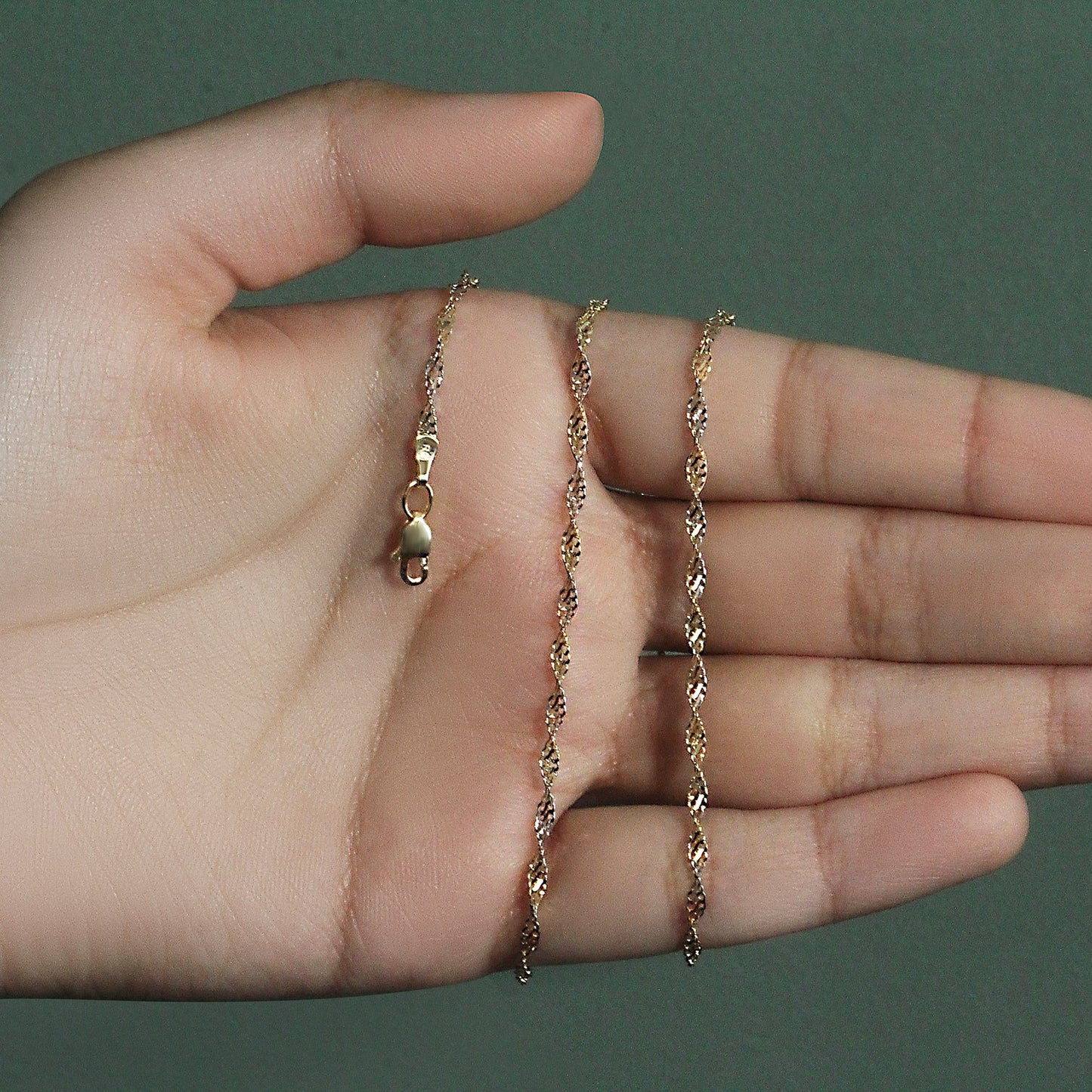 14K Two-Tone Gold Singapore Chain Necklace (2.50 mm)
