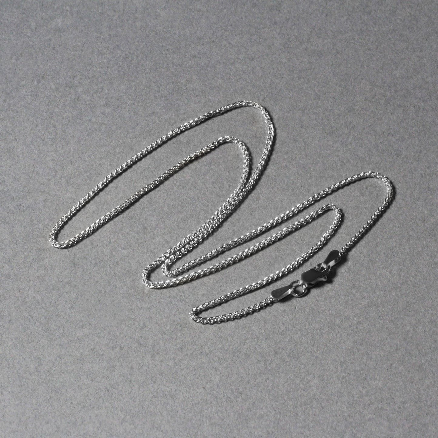 18K White Gold Round Wheat Chain Necklace (1.40 mm)