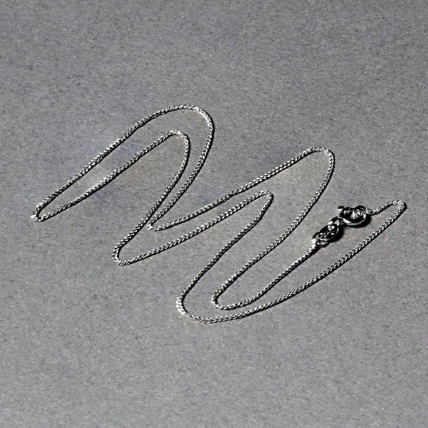 14K White Gold Diamond Cut Round Wheat Chain Necklace (0.60 mm)