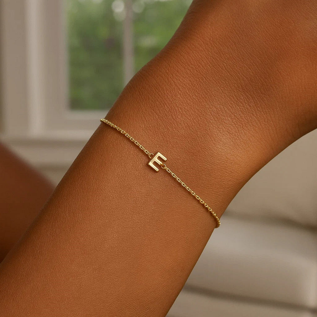 14K Yellow Gold Women's Mini Initial E Bracelet – 7 Inches – 14K Gold