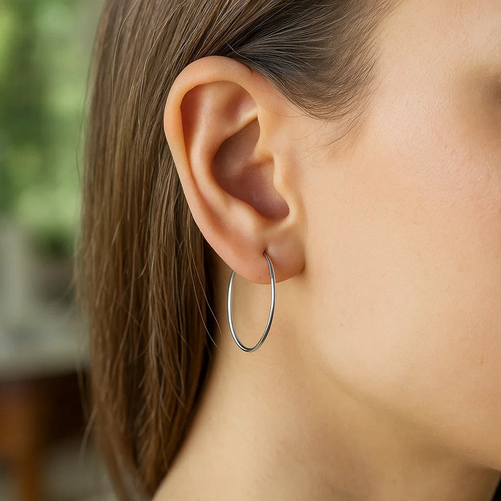 14k White Gold Polished Hoop Earrings (1.5x25mm)