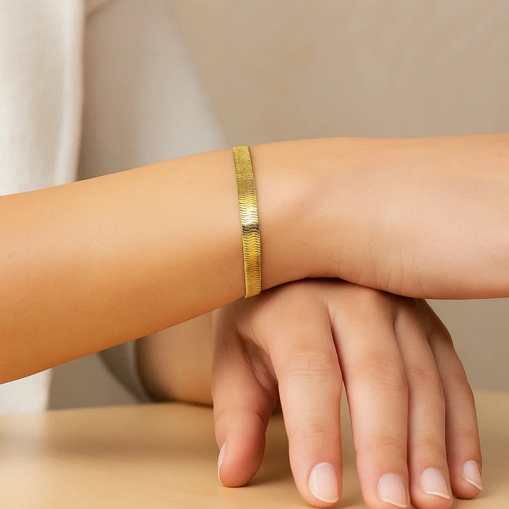 14K Yellow Gold Super Flex Herringbone Bracelet 4.60mm | Bold Solid Gold