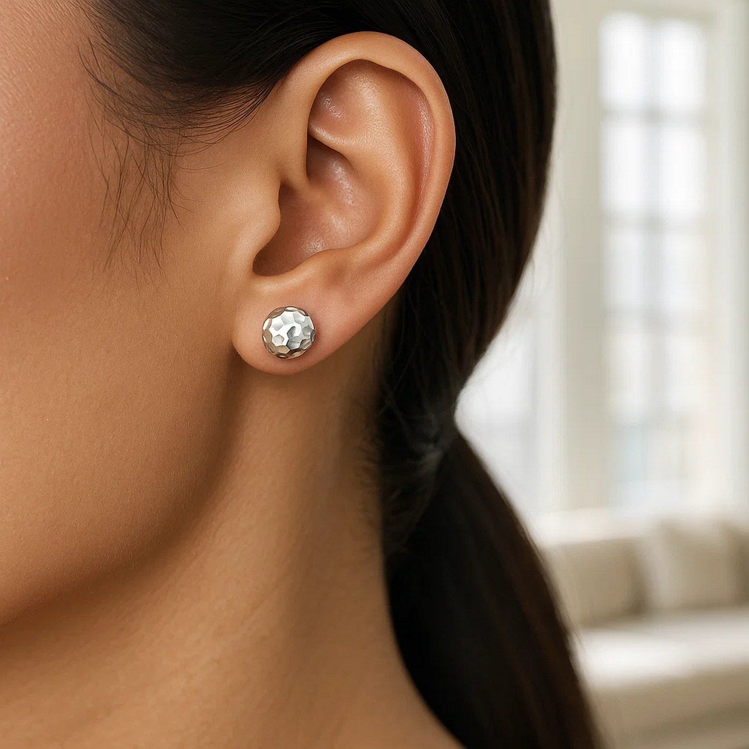 14k White Gold Round Faceted Style Stud Earrings(7mm)