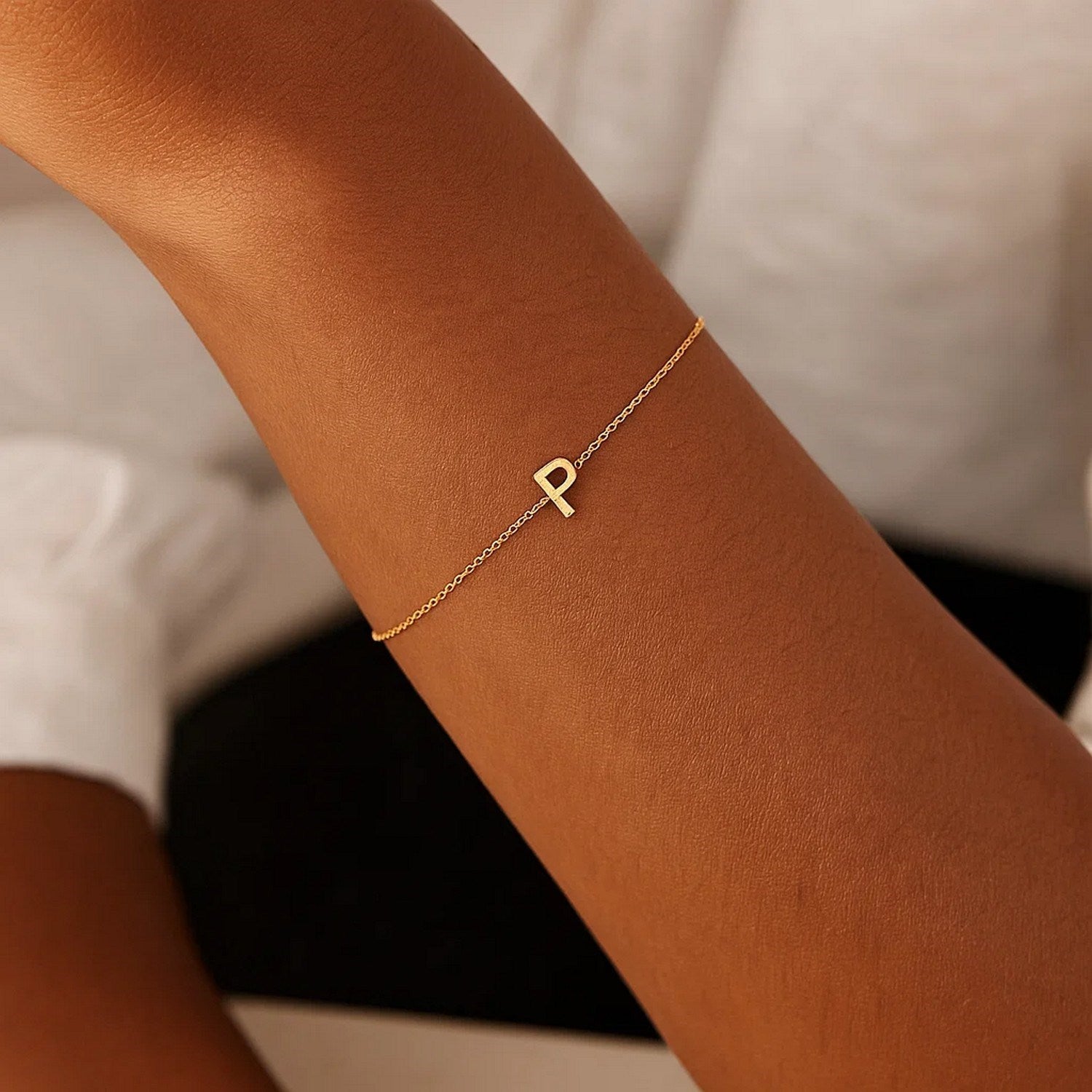 14K Yellow Gold Women's Mini Initial P Bracelet – 7 Inches – 14K Gold