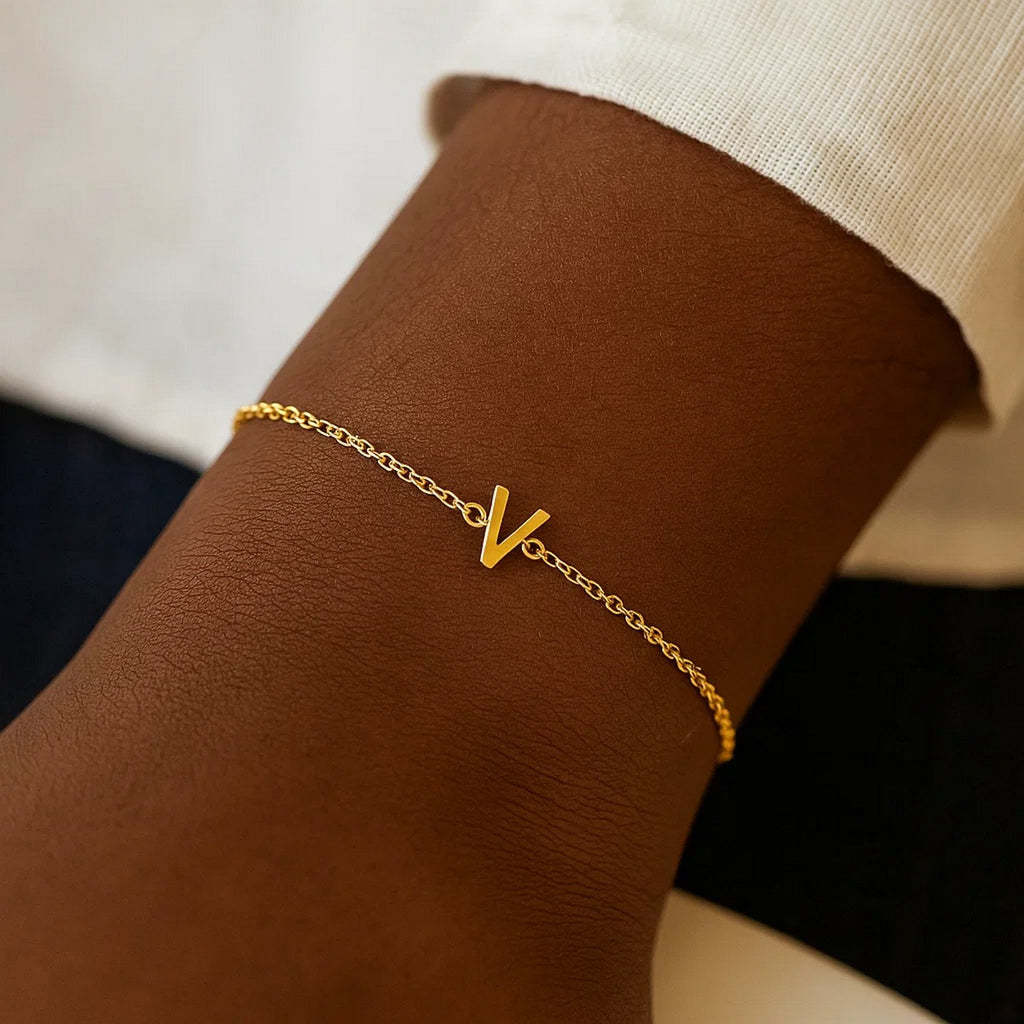 14K Yellow Gold Women's Mini Initial V Bracelet – 7 Inches – 14K Gold