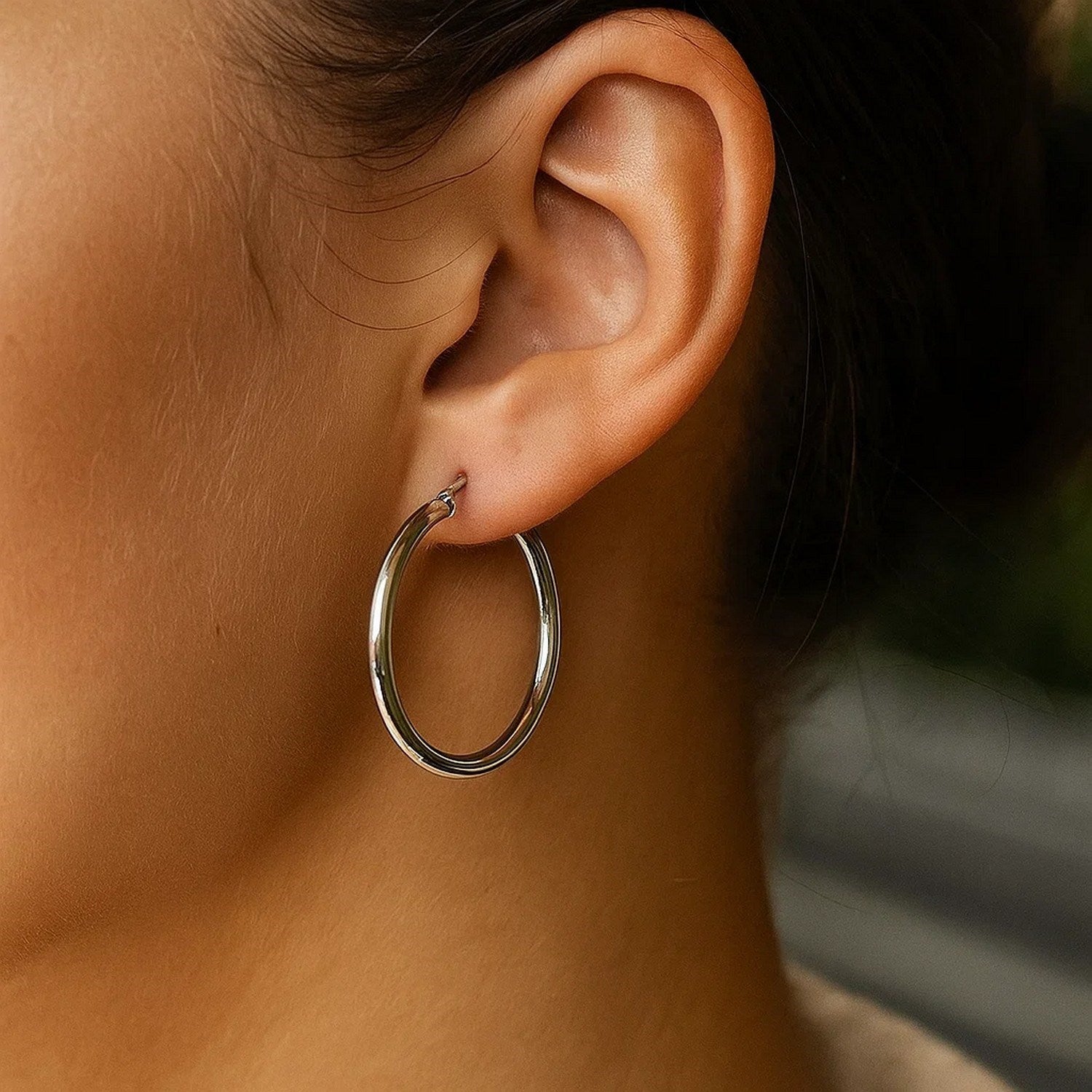 10k White Gold Polished Hoop Earrings (3x30mm)