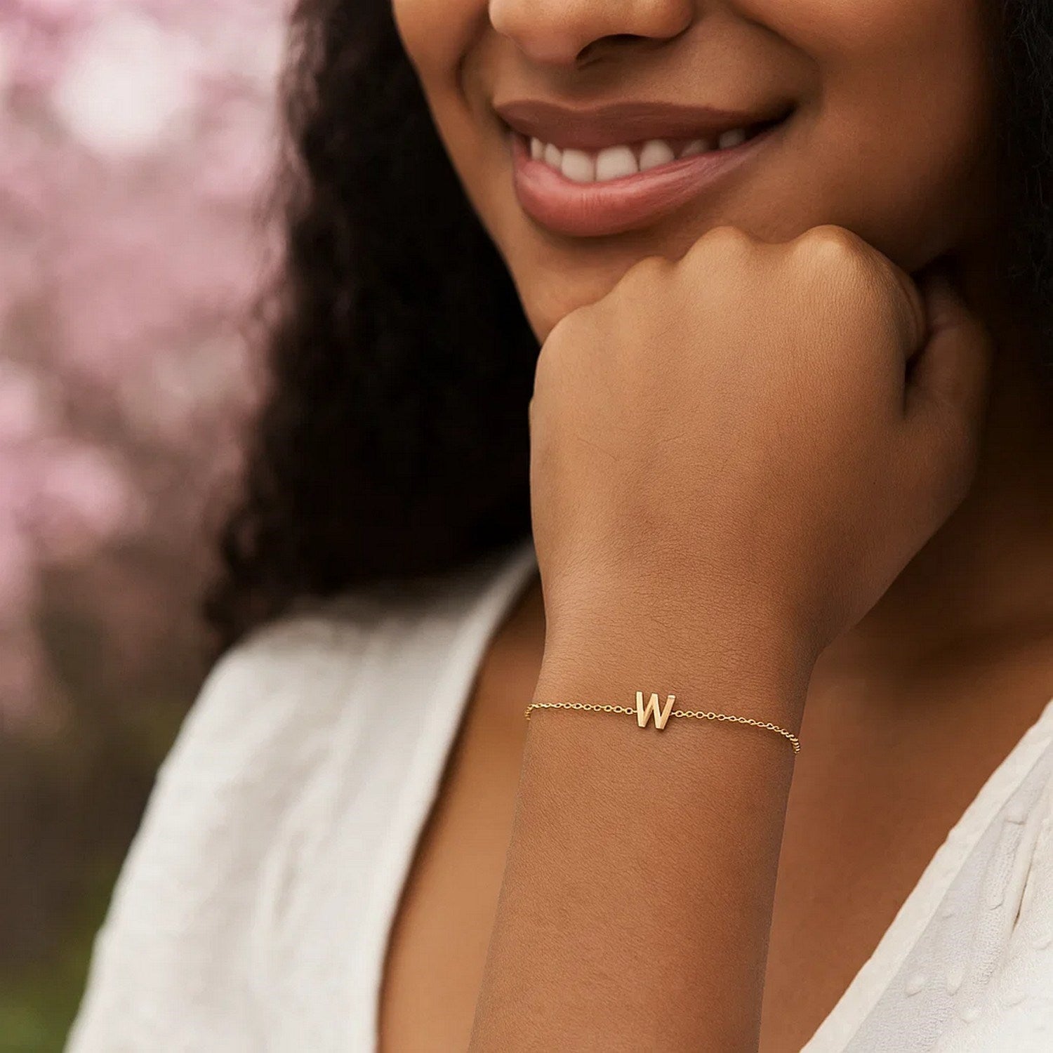 14K Yellow Gold Women's Mini Initial W Bracelet – 7 Inches – 14K Gold