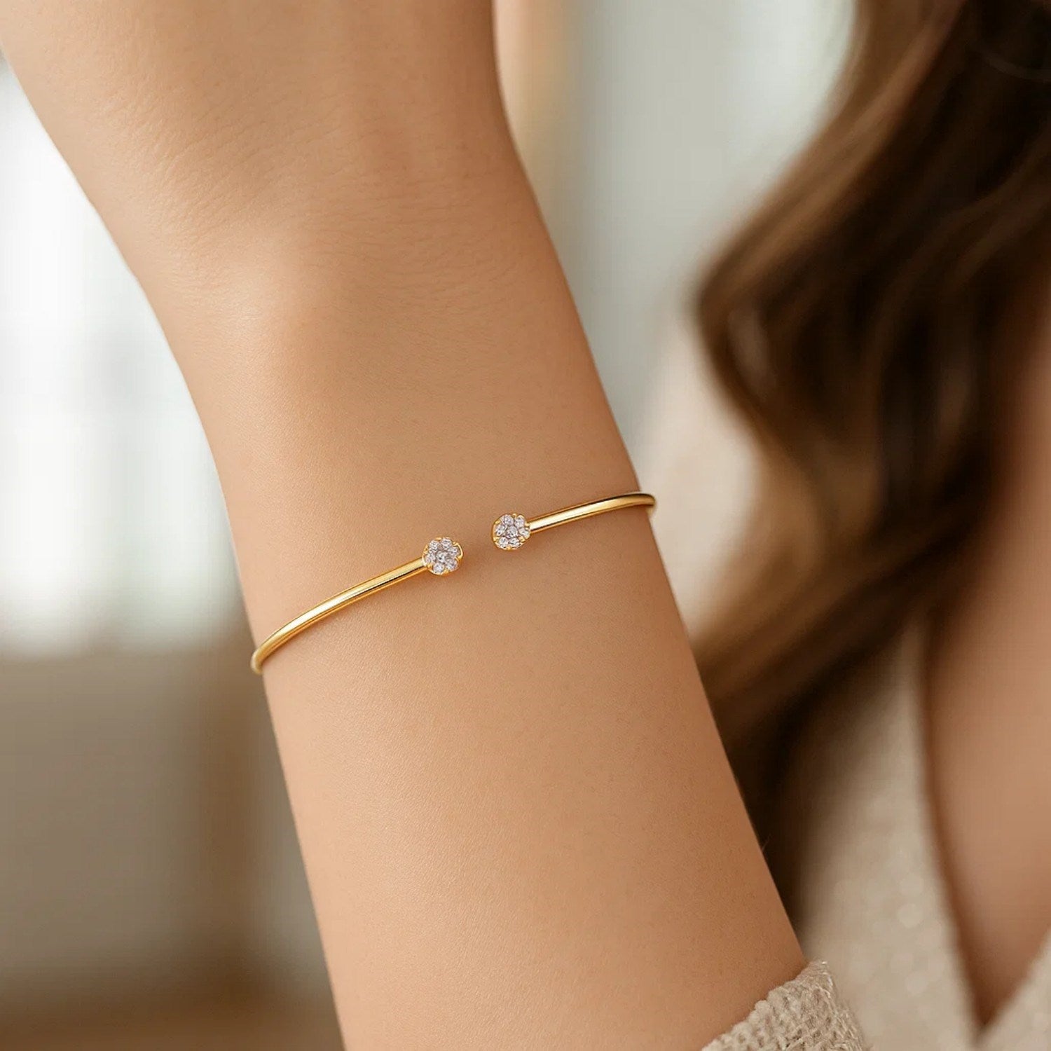 14K Yellow Gold Women's Diamond Cluster Bangle – 2.00mm – 14K Gold