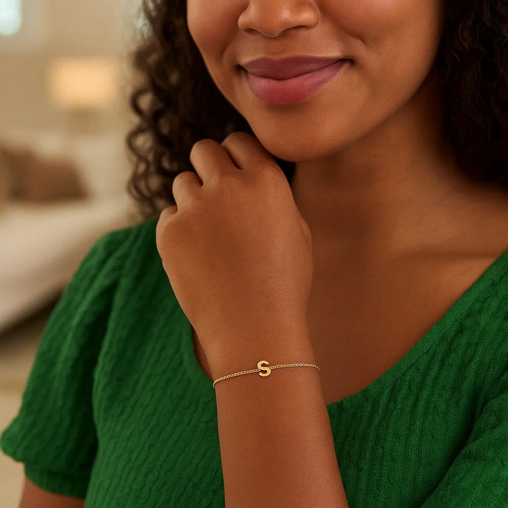 14K Yellow Gold Women's Mini Initial S Bracelet – 7 Inches – 14K Gold
