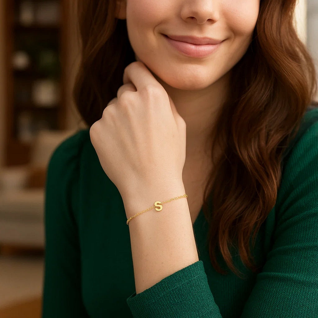 14K Yellow Gold Women's Mini Initial S Bracelet – 7 Inches – 14K Gold