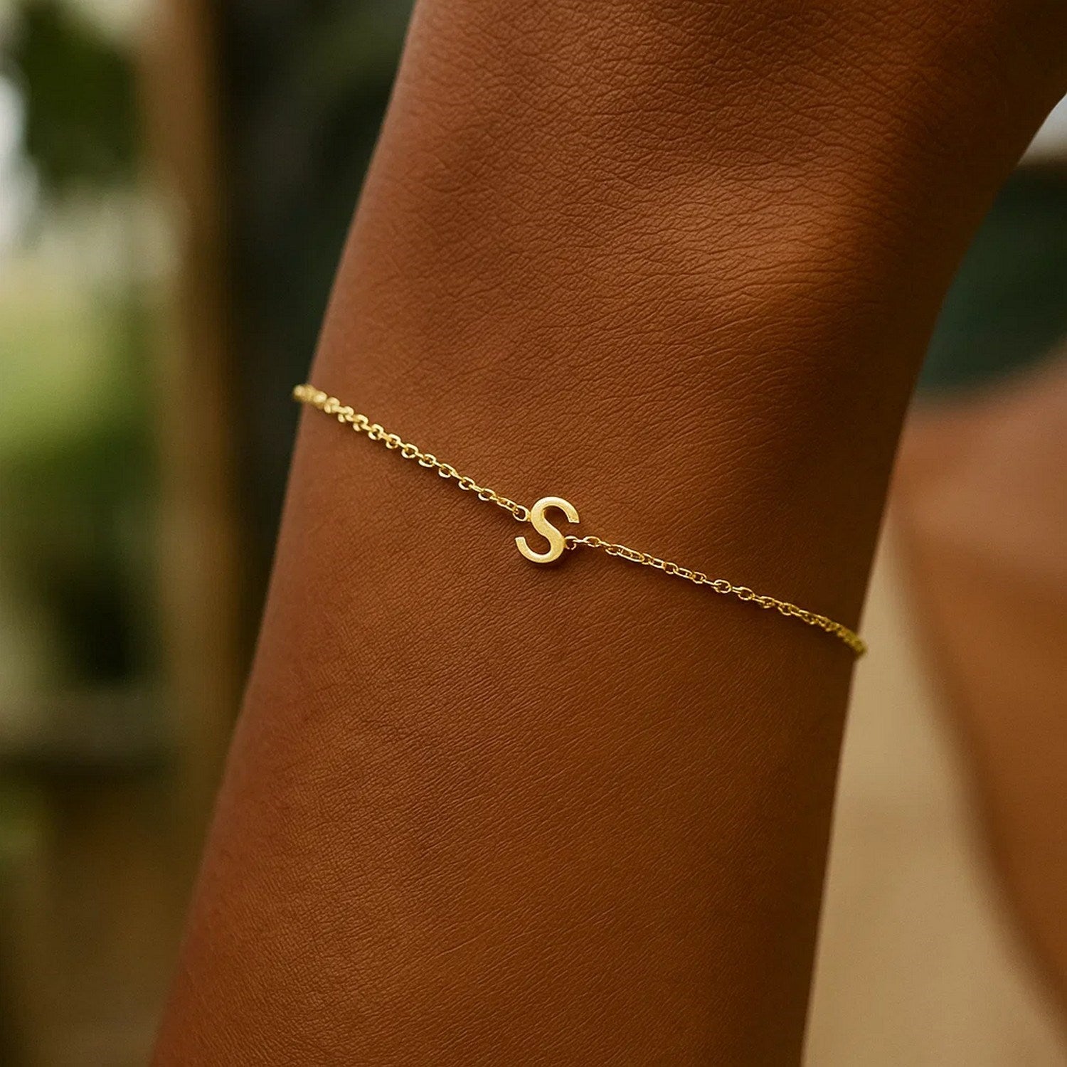 14K Yellow Gold Women's Mini Initial S Bracelet – 7 Inches – 14K Gold