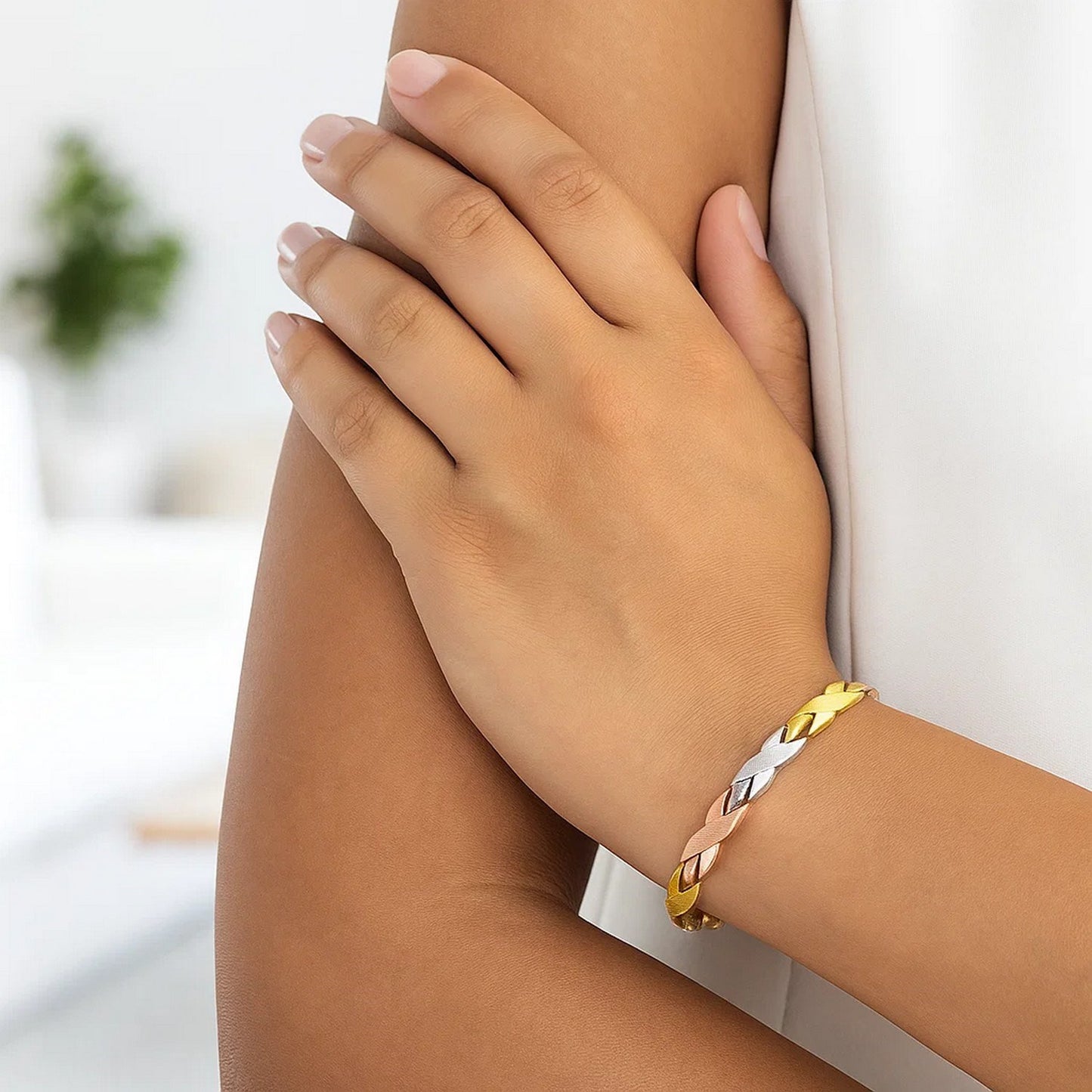14k Tri-Color Gold Shiny and Textured X Link Bracelet (6.35 mm)