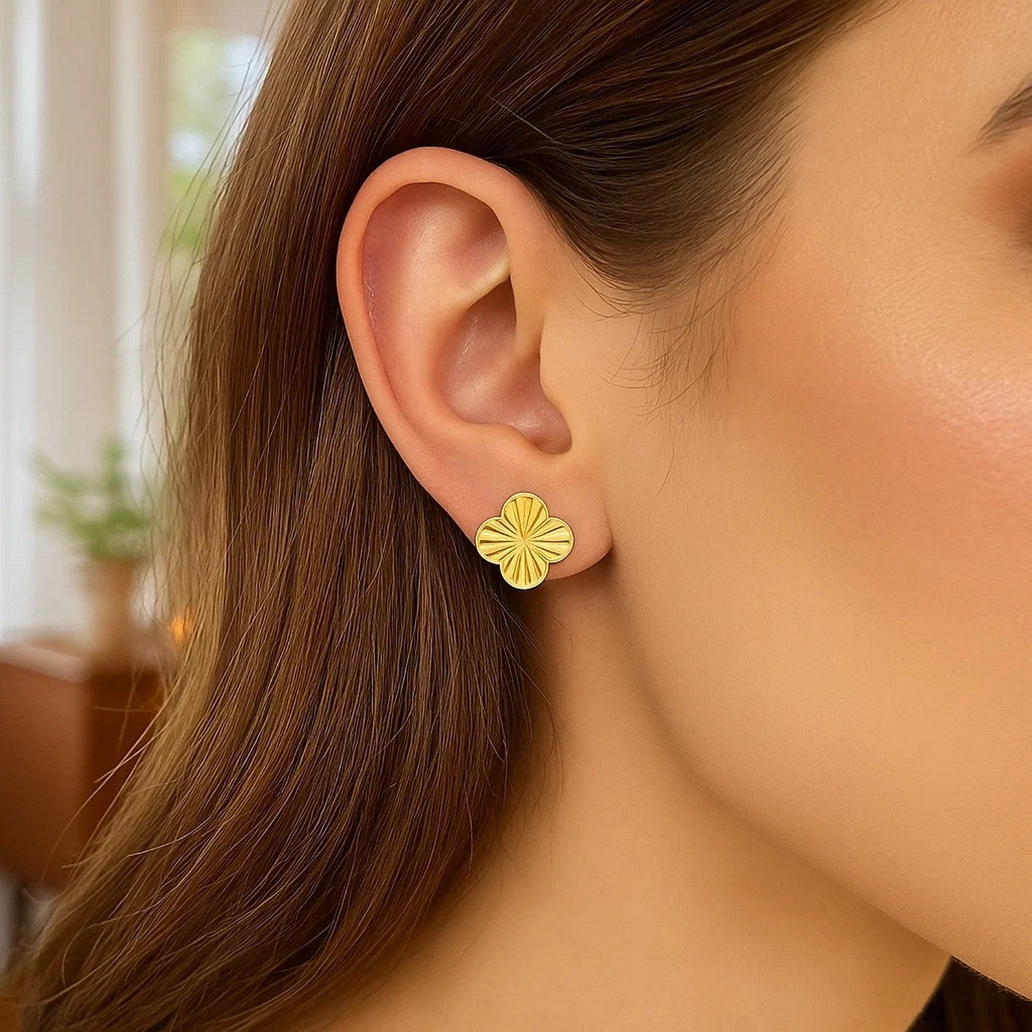 14K Yellow Gold Clover Stud Earrings (12.20 mm)