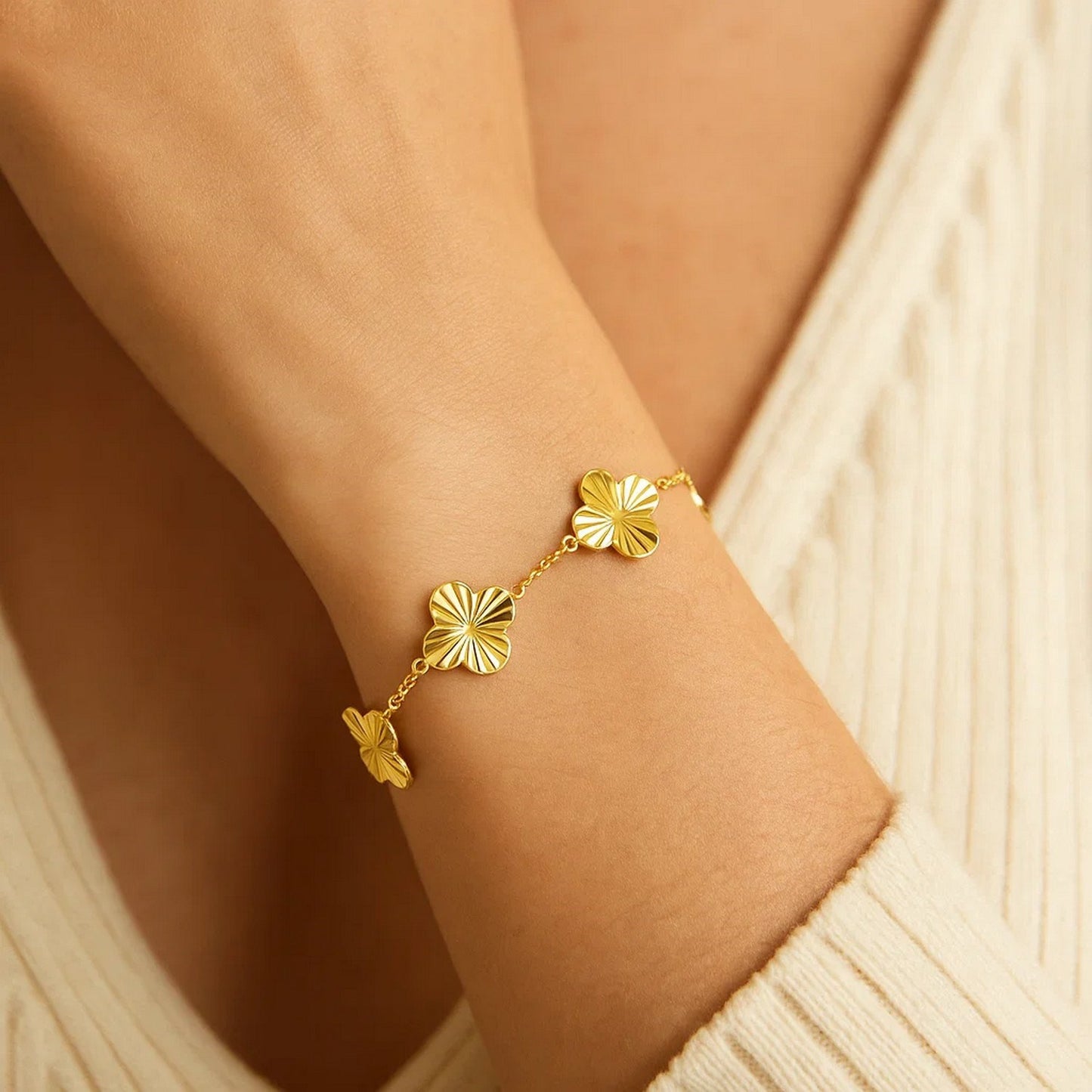 14K Yellow Gold Clover Link Bracelet | Spring Ring Clasp | 7.25 Inches