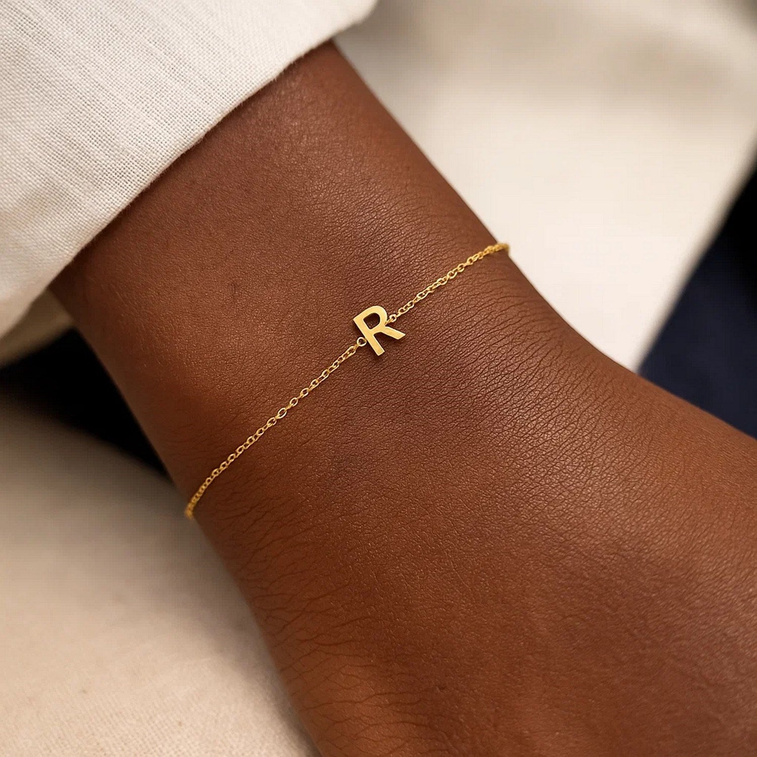 14K Yellow Gold Women's Mini Initial R Bracelet – 7 Inches – 14K Gold