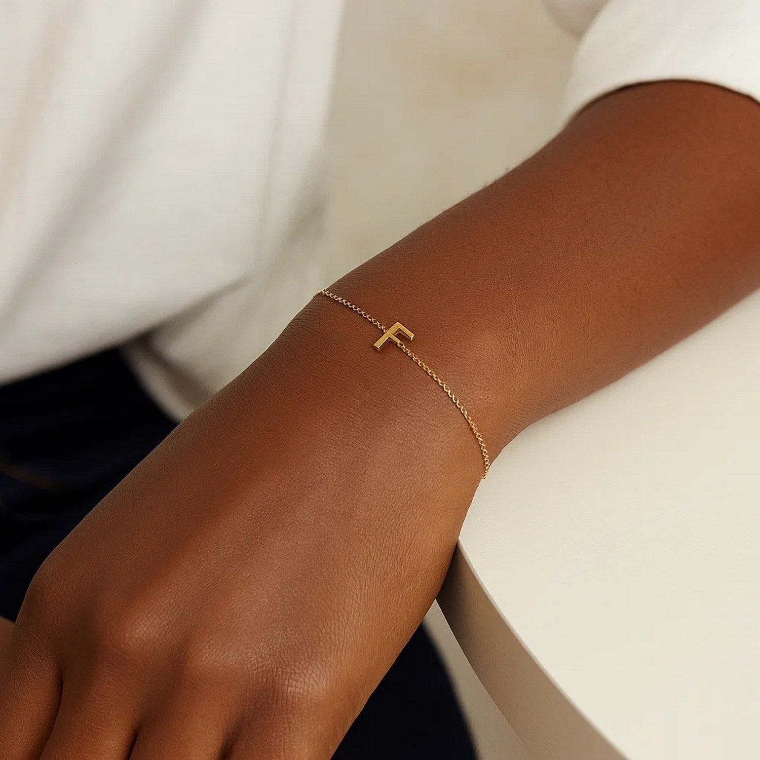 14K Yellow Gold Women's Mini Initial F Bracelet – 7 Inches – 14K Gold
