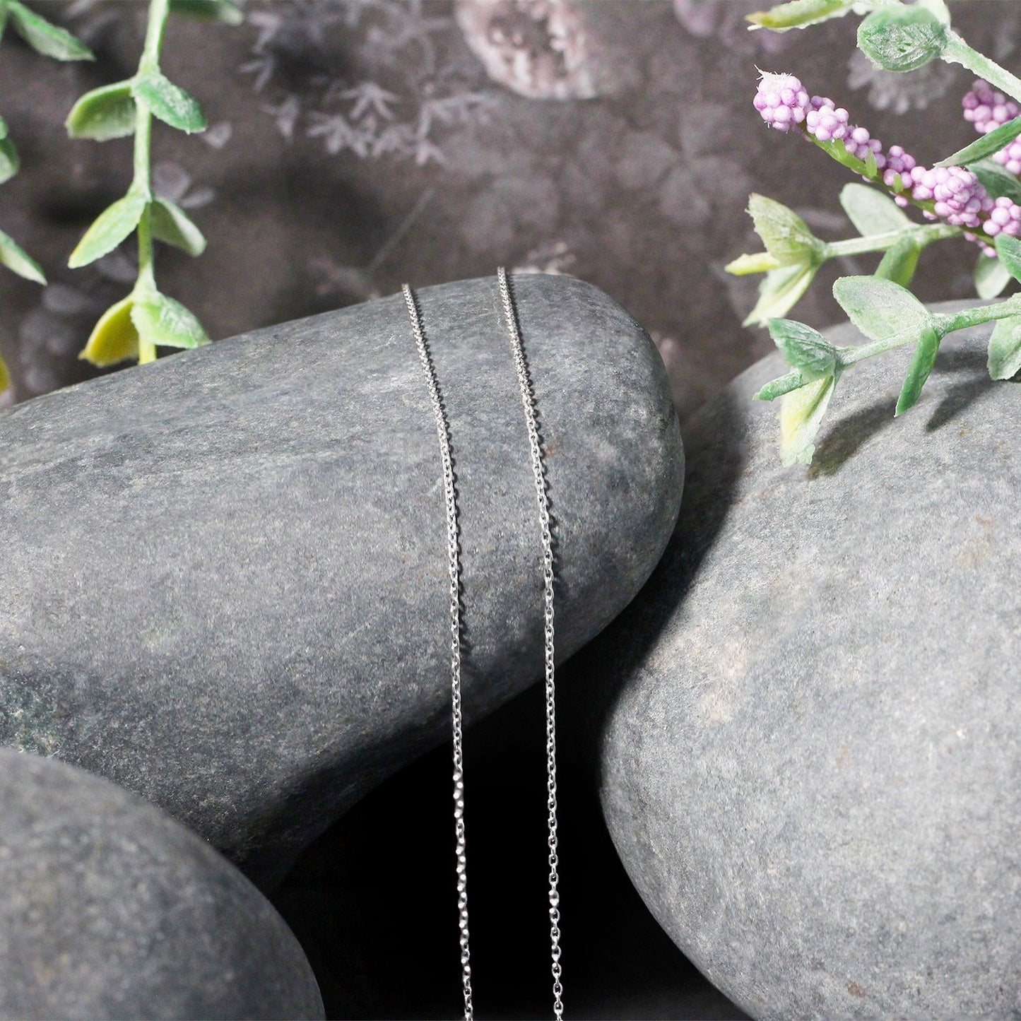 10K White Gold Oval Cable Link Chain Necklace (0.97 mm)