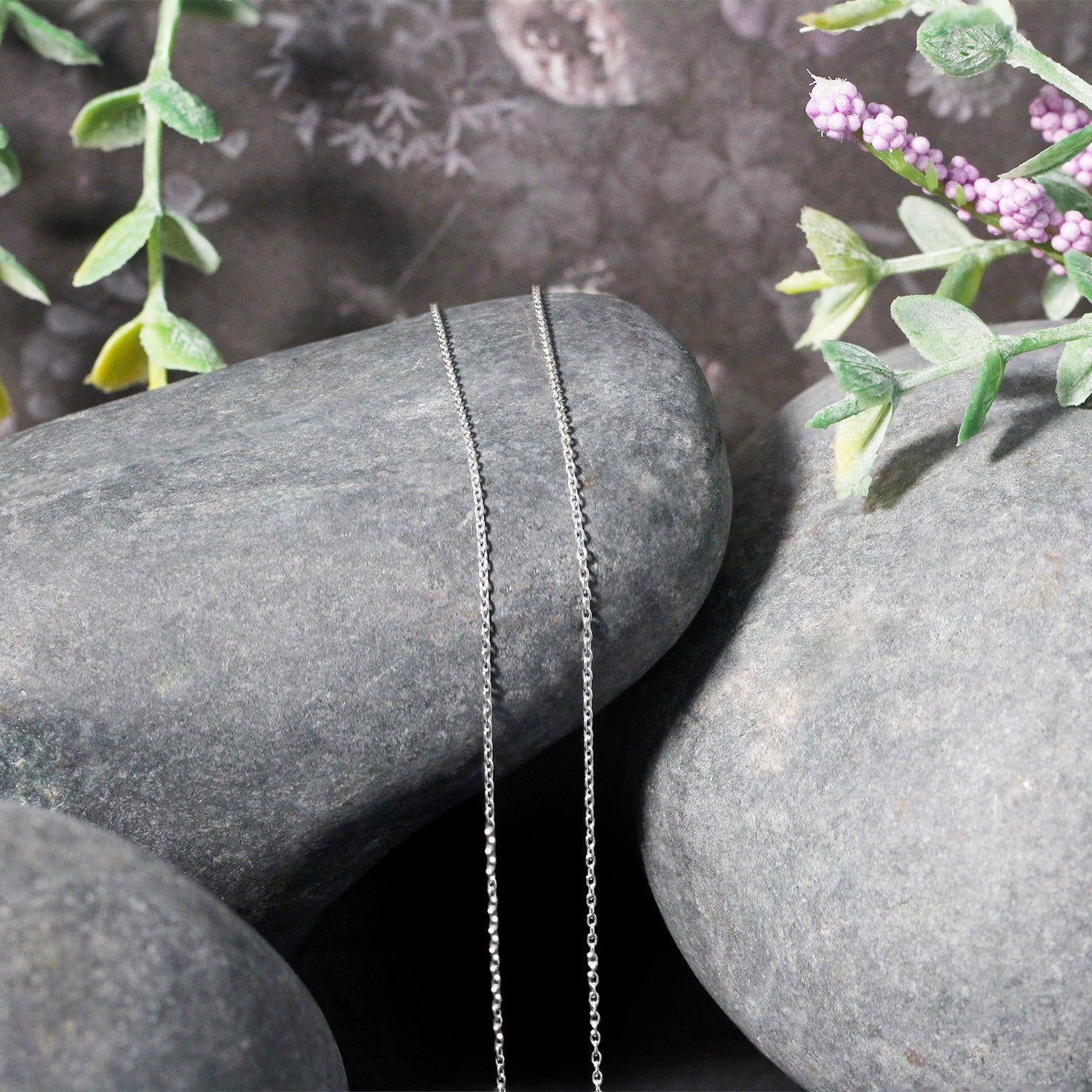 10K White Gold Oval Cable Link Chain Necklace (0.97 mm)