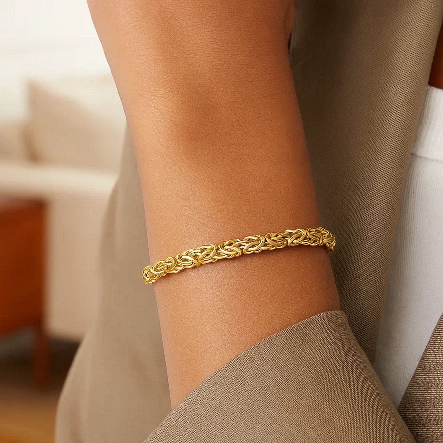 14K Yellow Gold Byzantine Link Bracelet (6.00mm)