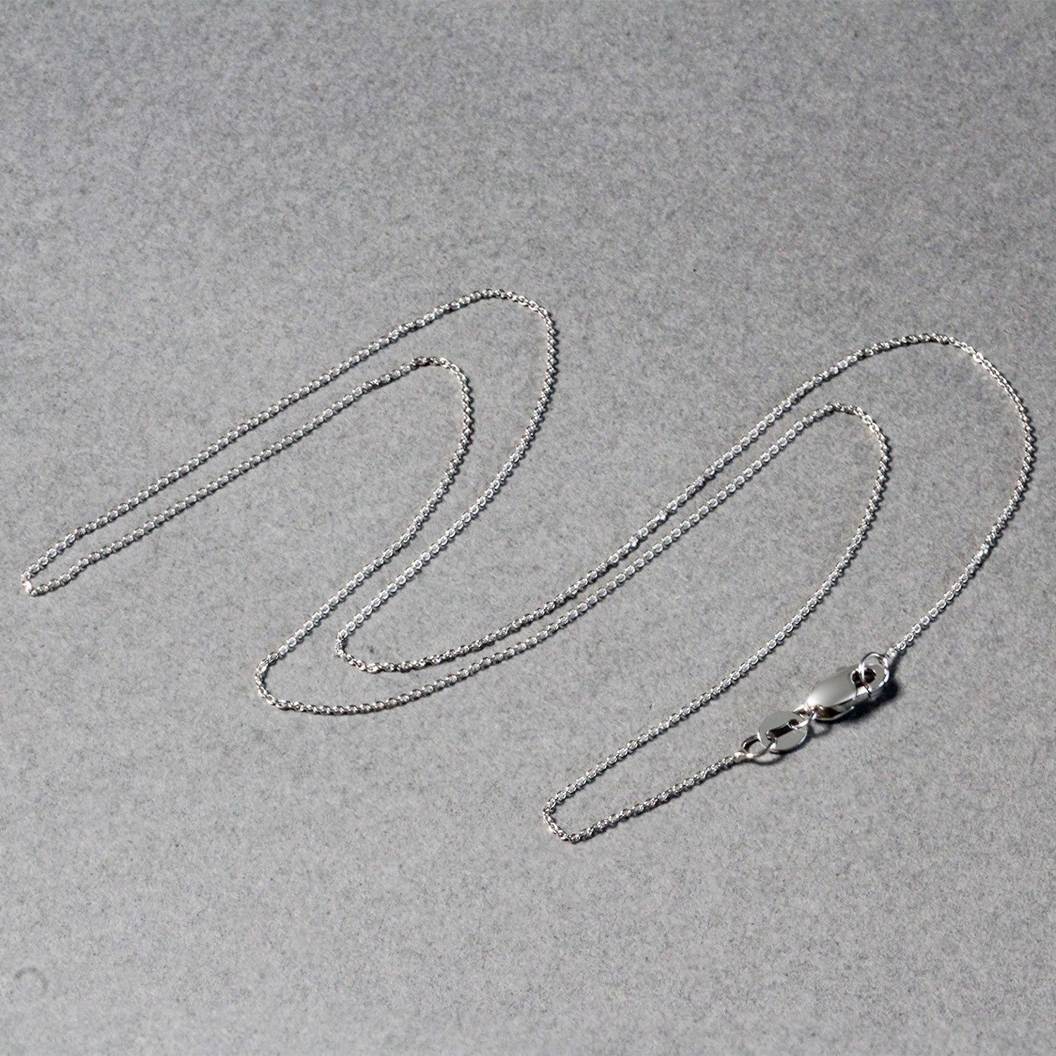 14K White Gold Cable Link Chain Necklace (0.50 mm) – 18"