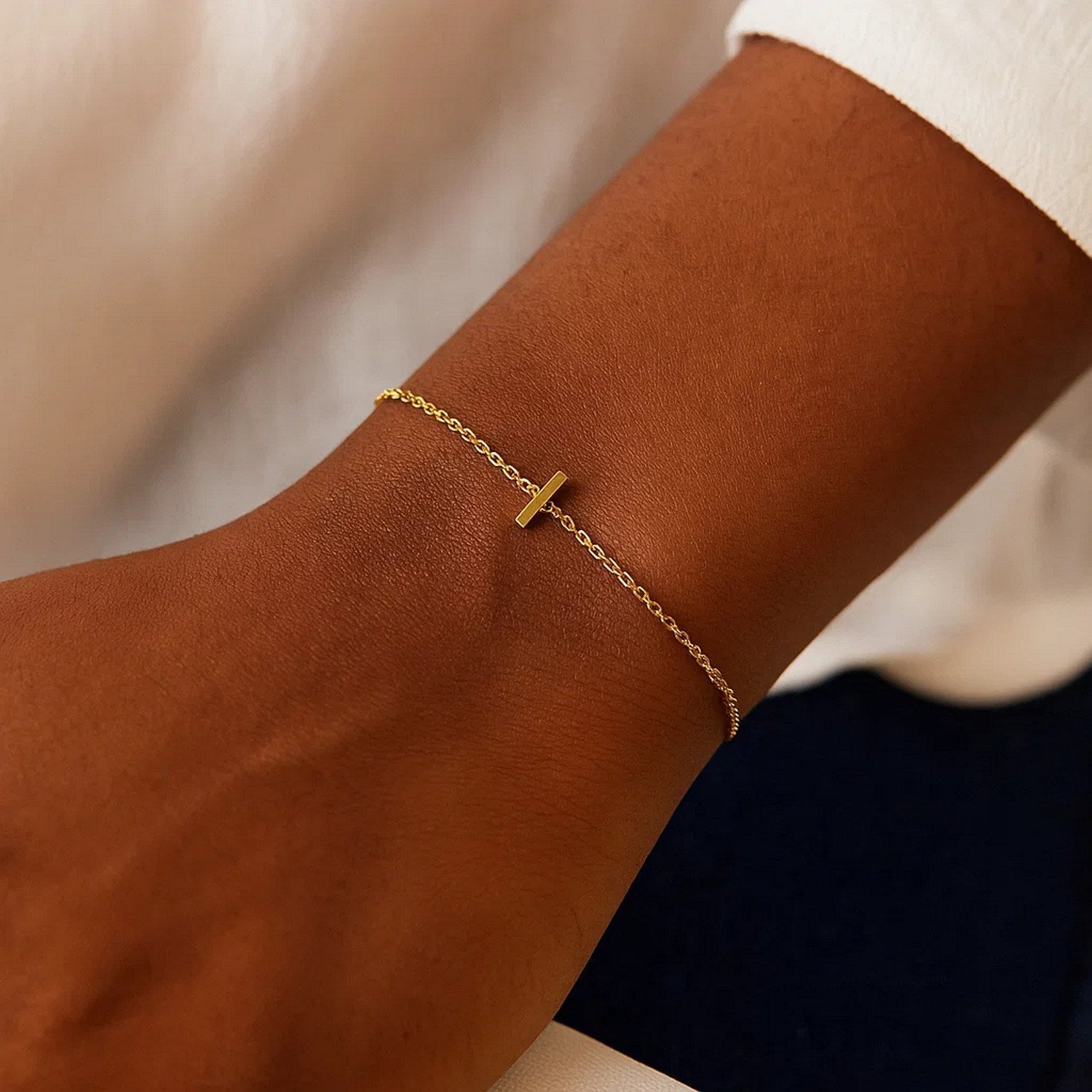 14K Yellow Gold Women's Mini Initial I Bracelet – 7 Inches – 14K Gold