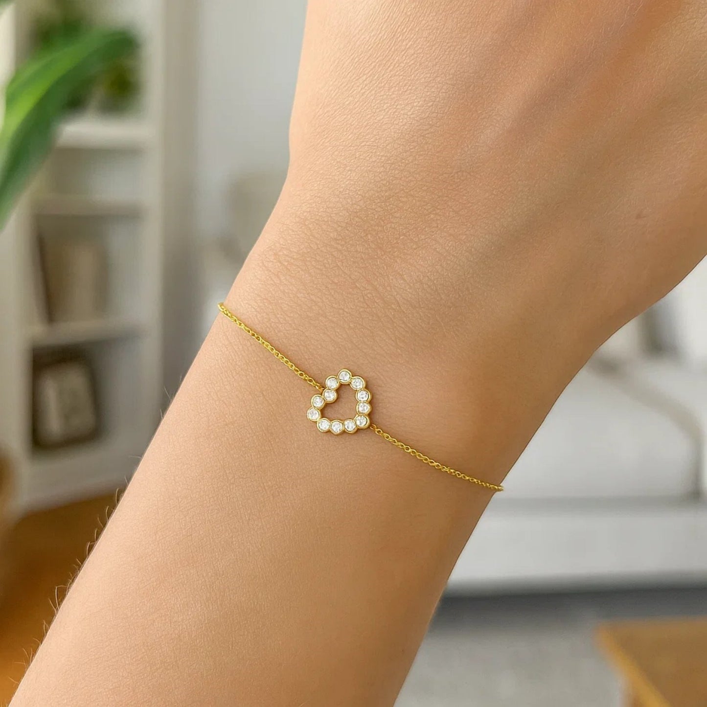 14K yellow gold petite diamond heart bracelet with cable chain and lobster clasp, 7 inch